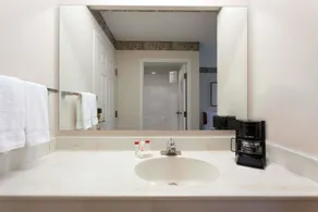 Ramada by Wyndham SeaTac Airport North - Image 5