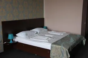 Crocus Hotel - Image 3