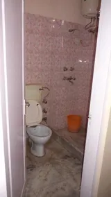 Royal City Guest House - Image 5