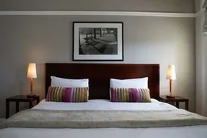 The Vic Port Elizabeth Hotel - Image 2