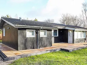 7 Person Holiday Home in Hojby - Image 2