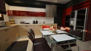 Mary's Luxury Apartment - Image 3