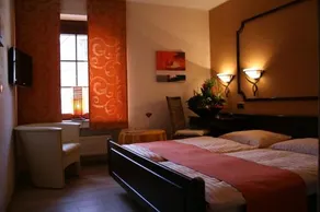 Hotel Le Pavillon - Image 2