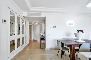 YOLO Spaces - Sotogrande Marina Luxury Apartment - Image 4
