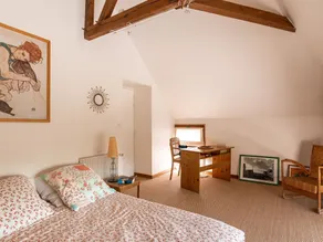 Quaint Holiday Home in Morogues With Garden - Image 4