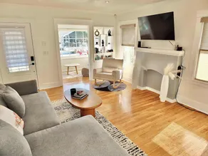 Beach City Craftsman - Walk to Beach - Image 5