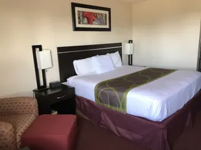 Super 8 by Wyndham Omaha SW - Image 3