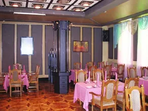 Intourist Hotel - Image 4