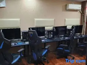 Jixi Cougar E-sports Homestay - Image 4