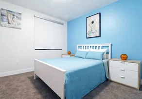 Hollywood Walk of Fame Furnished Apartments - Image 5