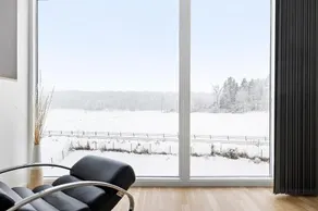 Luxurious newly built villa with patio and private parking - Image 3