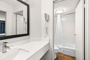 Quality Inn Suburban Studios Slidell - Image 4