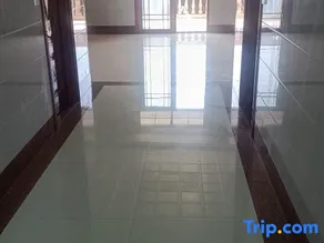 Xiangyue Hotel - Image 1