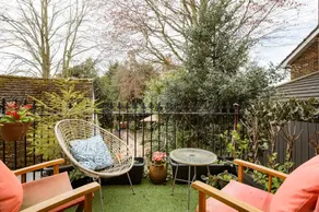 Billericay Georgian House Sleeps 6 Pet Friendly - Image 3