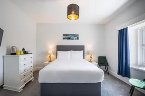 Cosy Wolf Bed & Breakfast - Image 3