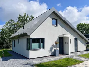 Eco friendly villa with terrace and garden - Image 4