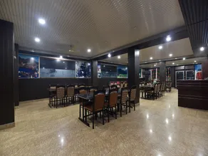 Oyo 28027 Hotel Dhruv - Image 2