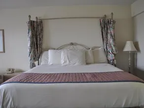 Diplomat Motel - Image 5