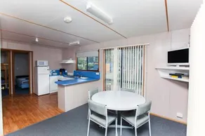 Seven Mile Beach Cabin and Caravan Park - Image 3