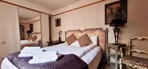 118 A Perfect Blend of Charm and Luxury - Image 5