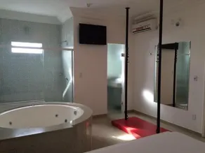 Prime Motel - Image 2
