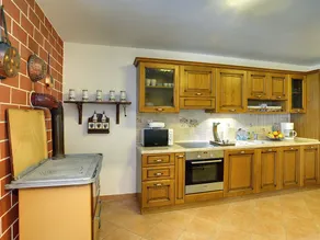 Holiday Home in Rojnici with Private Pool - Image 4