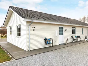 7 Person Holiday Home in Hals - Image 5