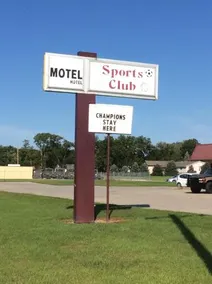 Sports Club Motel - Image 5