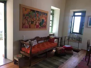 Lillian's Traditional House - Image 4