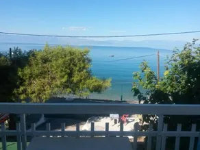 Balcony To Waves - Image 2