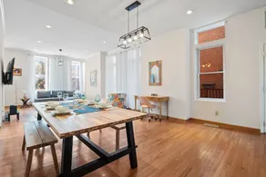 Massive Downtown Area Home... Sleeps 14 - Image 5