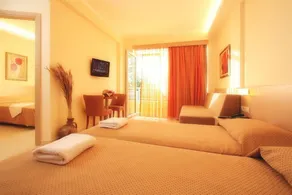 Lavris Hotels - Image 4