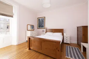 ALTIDO Gorgeous 1-bed flat with a shared garden - Image 4