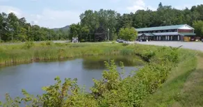 Deer Run Motor Inn - Image 1
