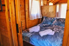 Nature Lovers Cabin- Hottub- Privacy & Serenity - Image 4