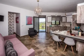 Marelia Luxurius Apartment - Image 2