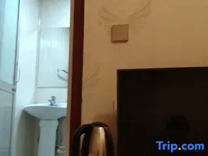 Dongcheng Hotel - Image 4