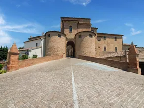 Stunning Apartment in Mombaroccio near Metauro River - Image 4