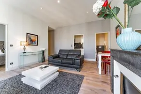 Bordeaux Design Apartments - Image 5