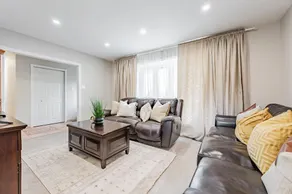 Cheerful 3 Bedroom - 2 Bath House Free Parking - Image 2