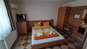 Green Guesthouse Balatonfüred - Image 4