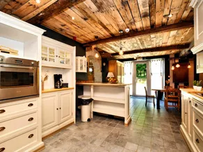 Magnificent Holiday Home in Baronville with Heated Pool & Billiards - Image 4