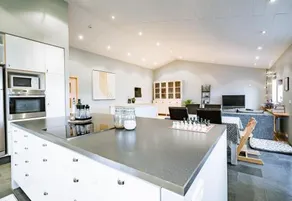 Modern house in Reykjavik area great location to see the Northern Lights - Image 2