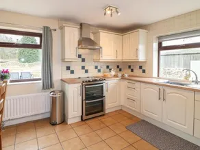 THE LODGE, with open fire in Wirksworth - Image 4