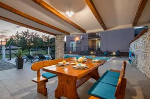 Villa 1399 - Image 2