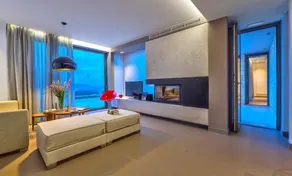 Villa Abyss - Image 2