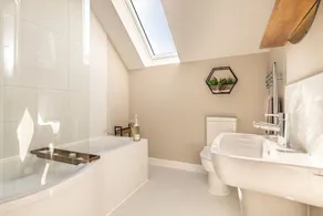 10 Oystercatcher Court - Stylish Penthouse Apartment with Stunning Sea Views - Image 3
