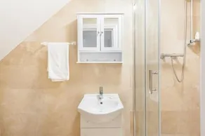Holloway Budget Apartment 1 Minute to Emirates Stadium Next to Station City Center - Image 3