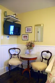 Rogers Island Getaway BnB - Image 5