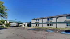 Baymont by Wyndham Shawnee - Image 3
